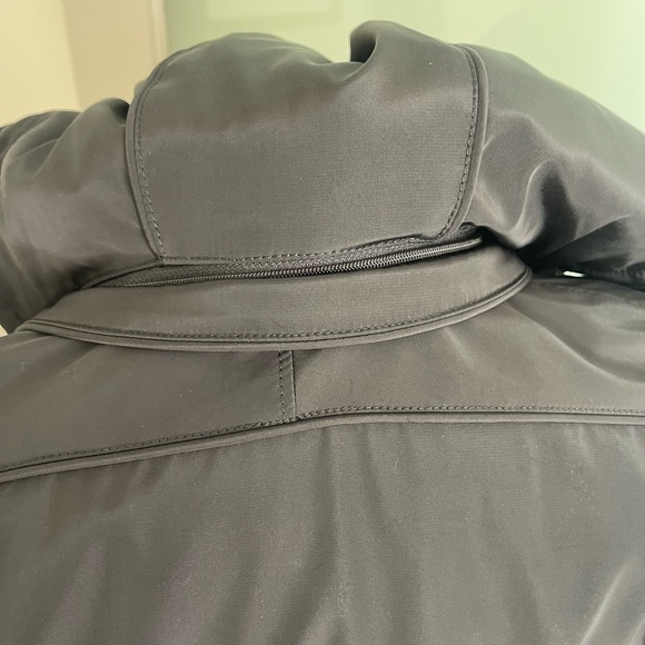 Woman’s ski jacket - Picture 6 of 8